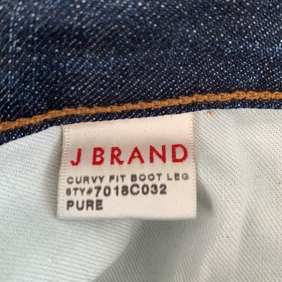 J Brand Curvy Fit Bootcut Jean in Pure - Picture 16 of 16